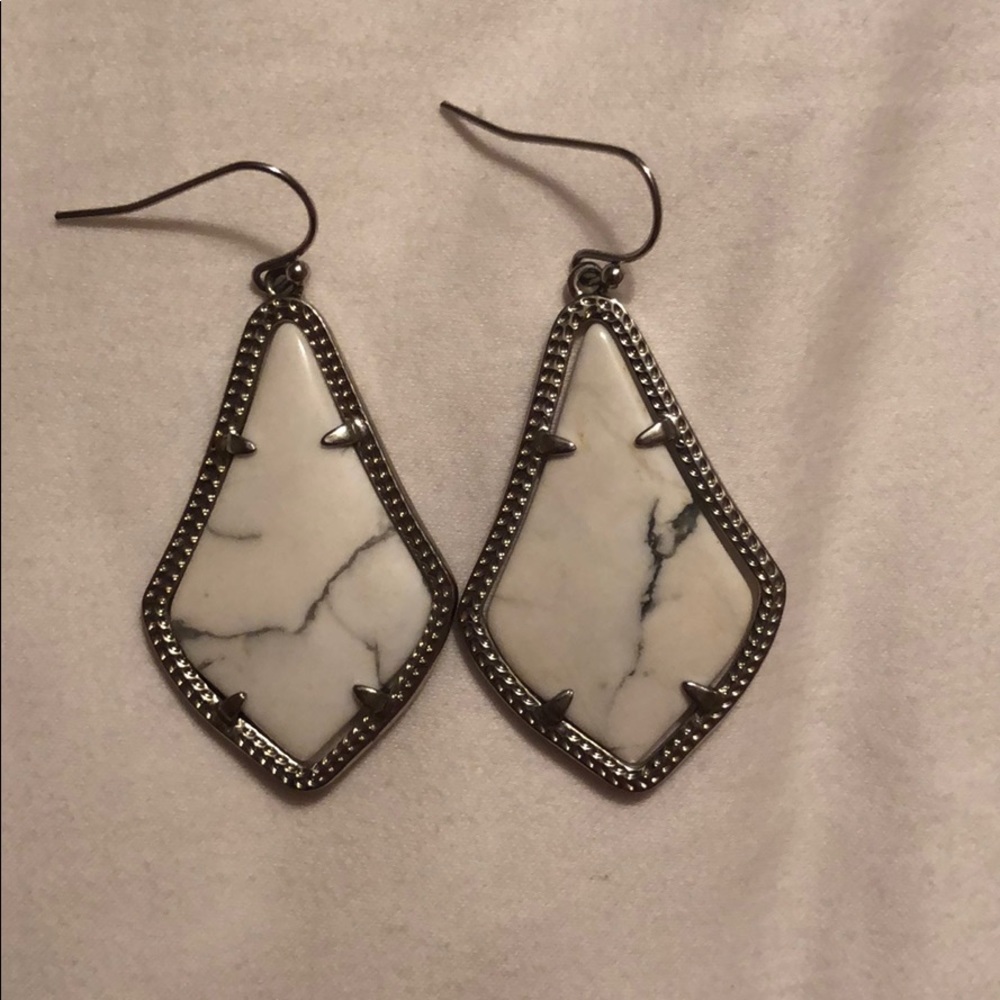 Alex Lix Kendra Scott white granite earring set